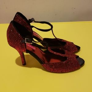 Heels!!👍Great Deal!!👍